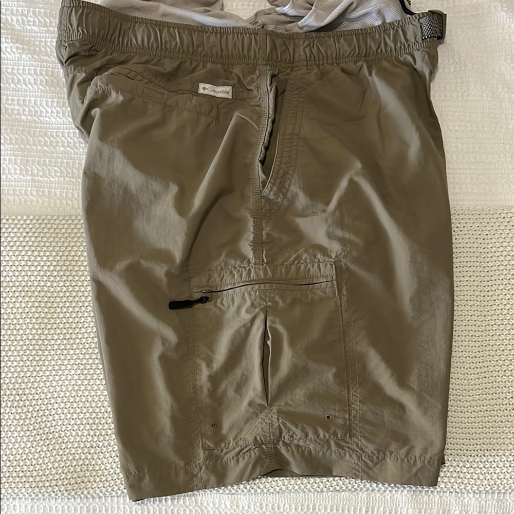 Columbia Men's Brown Casual Shorts - Picture 5 of 9